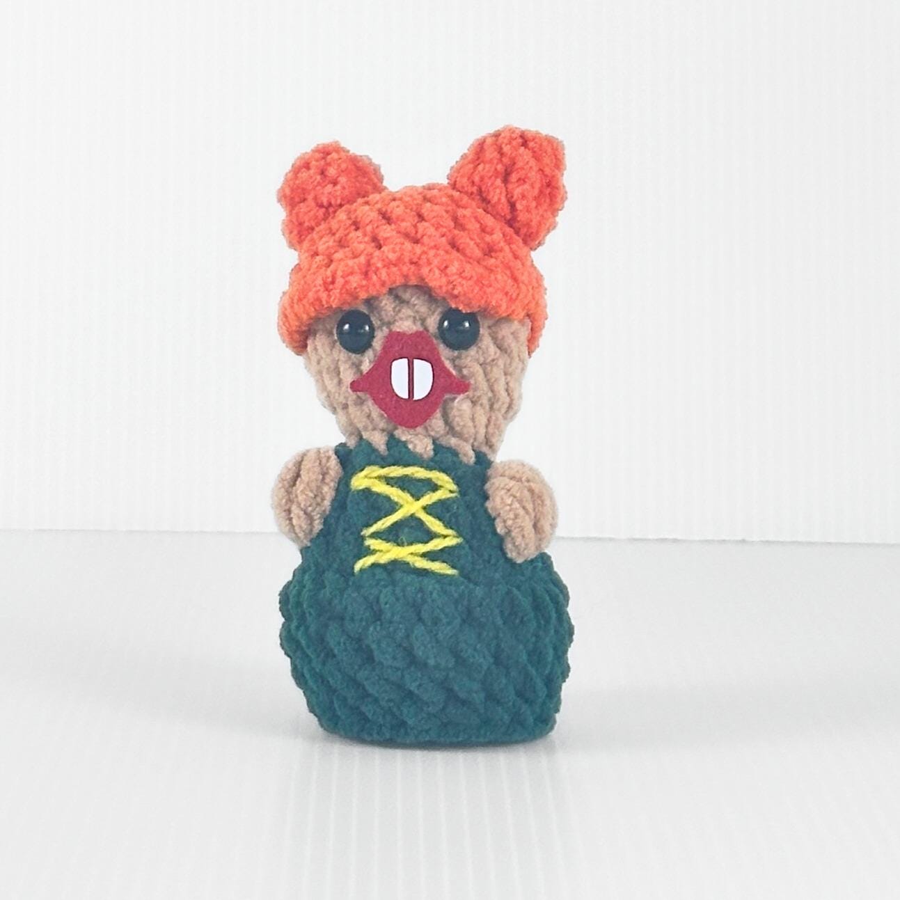 Hocus Pocus Crochet Keychains: Halloween Decor - pursuitofcraftyness