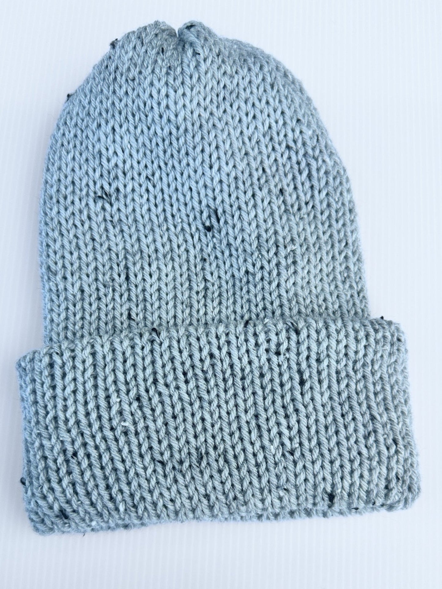 Solid Knit Winter Beanie: Classic Acrylic Outdoor Headwear - pursuitofcraftyness