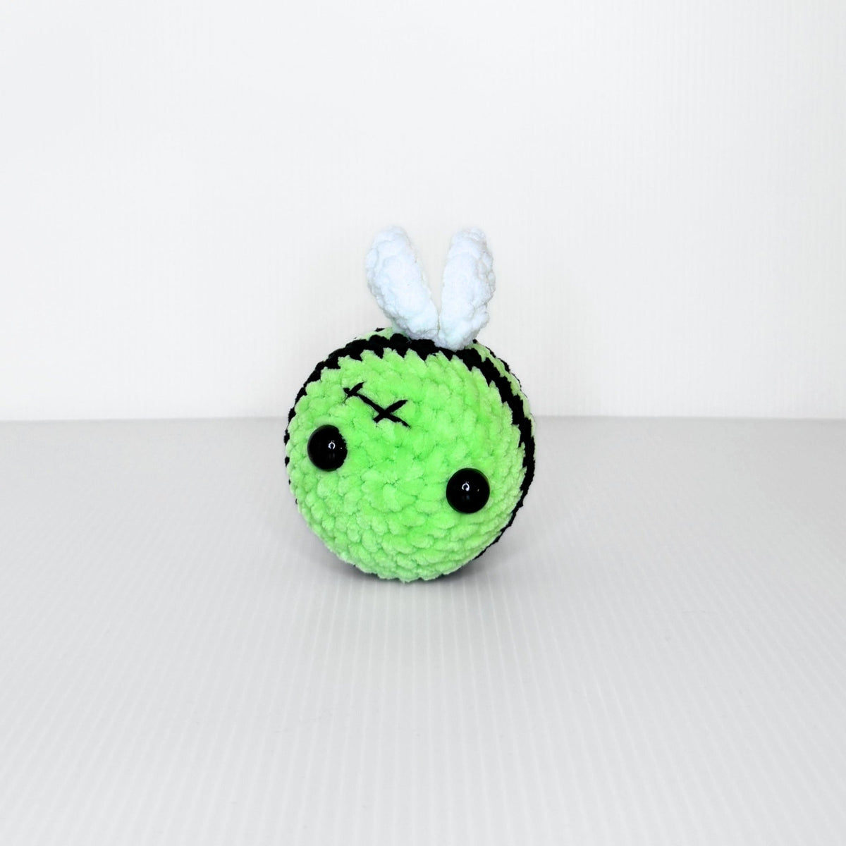 Zom-Bee — Spooky Cute Halloween Crochet Plushie - pursuitofcraftyness